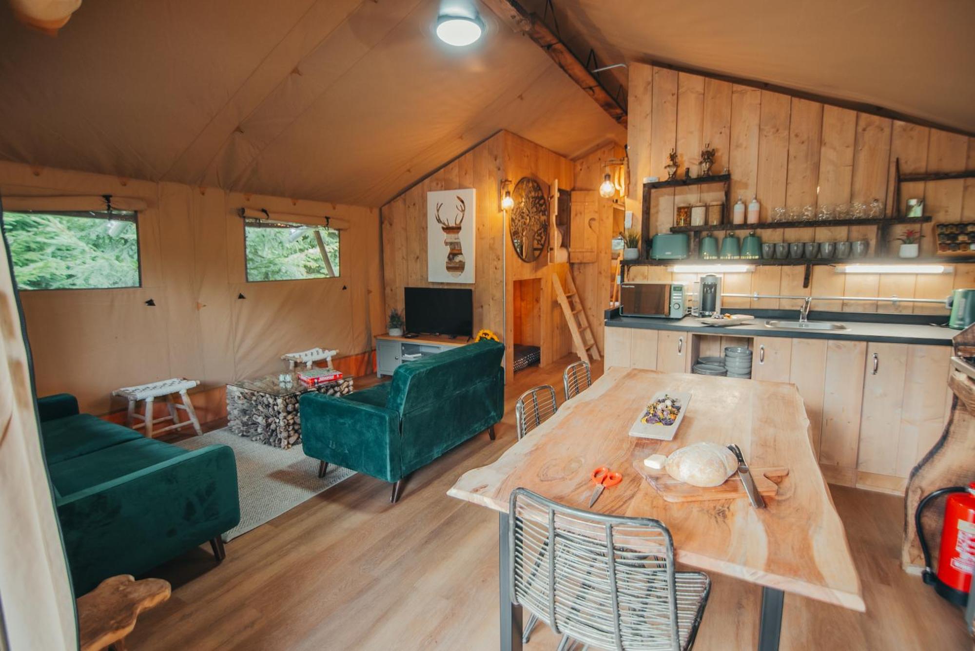 Cosy Forest Lodge Penrhos  Exterior foto