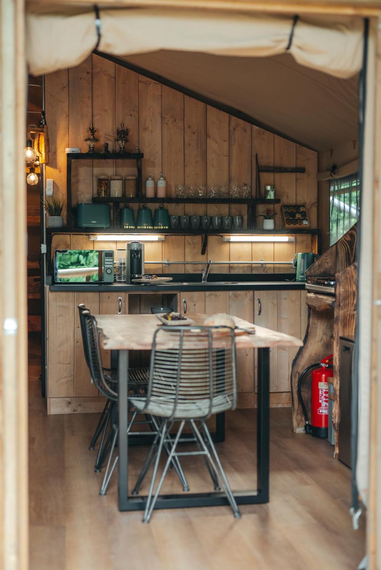 Cosy Forest Lodge Penrhos  Exterior foto